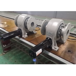 Beranda Kecil Solar Tracker Slew Drive 60kNm Holding Torque