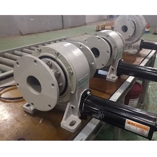 8&quot; Single Axis Slew Drive Gearbox Self Locking CSP 8kNm Nilai Torsi Output