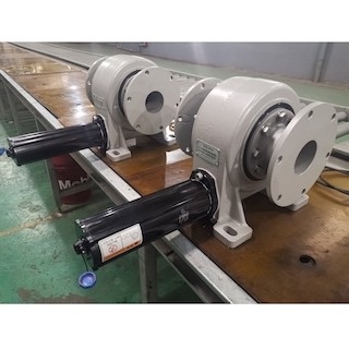 Vertikal Slew Ring Drive 9 &quot;110 Tabung Satu Sumbu Torsi Backholding Tinggi